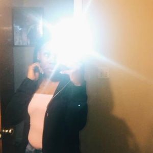 Meet your Posher, Aisa